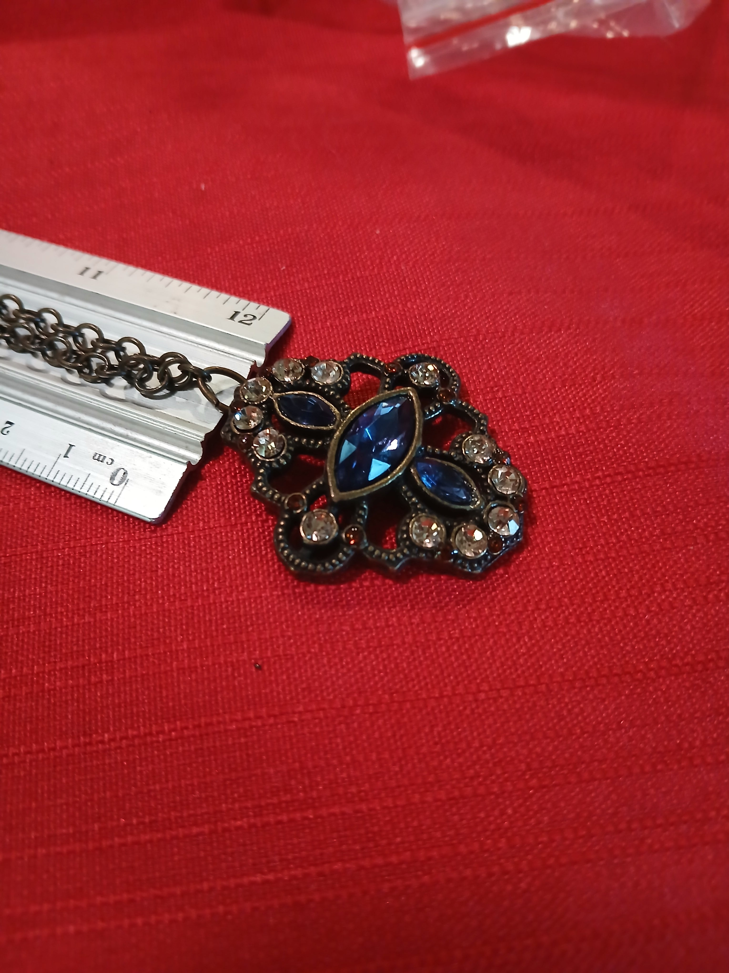 Pendants and necklaces