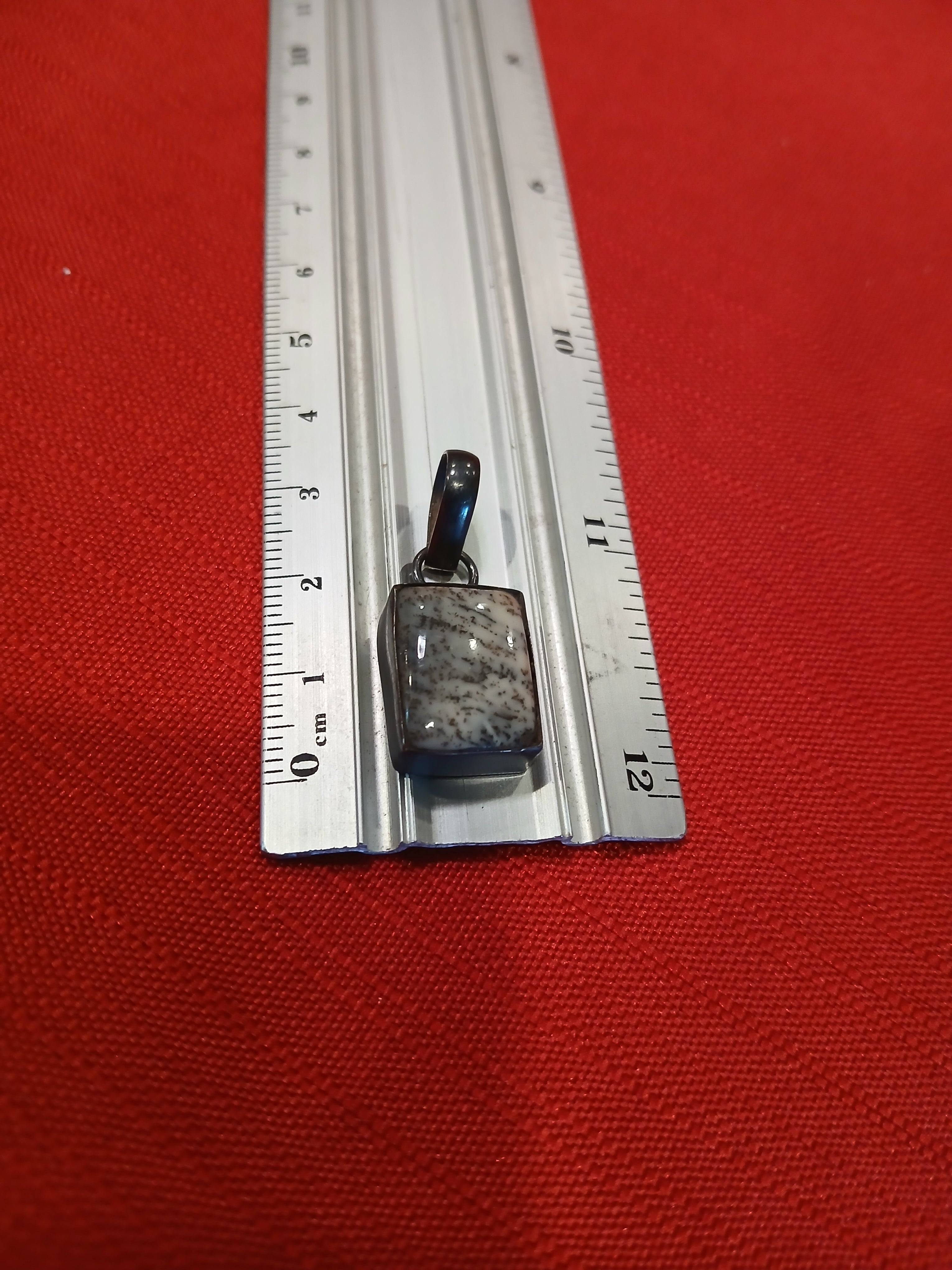 Pendants and necklaces