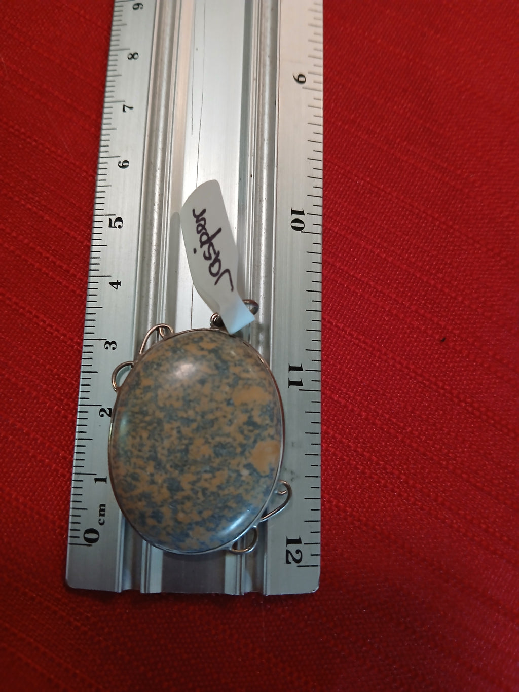 Pendants and necklaces