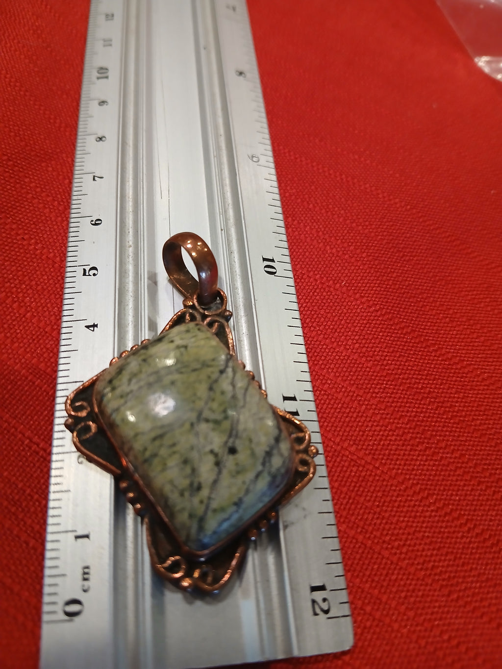 Pendants and necklaces