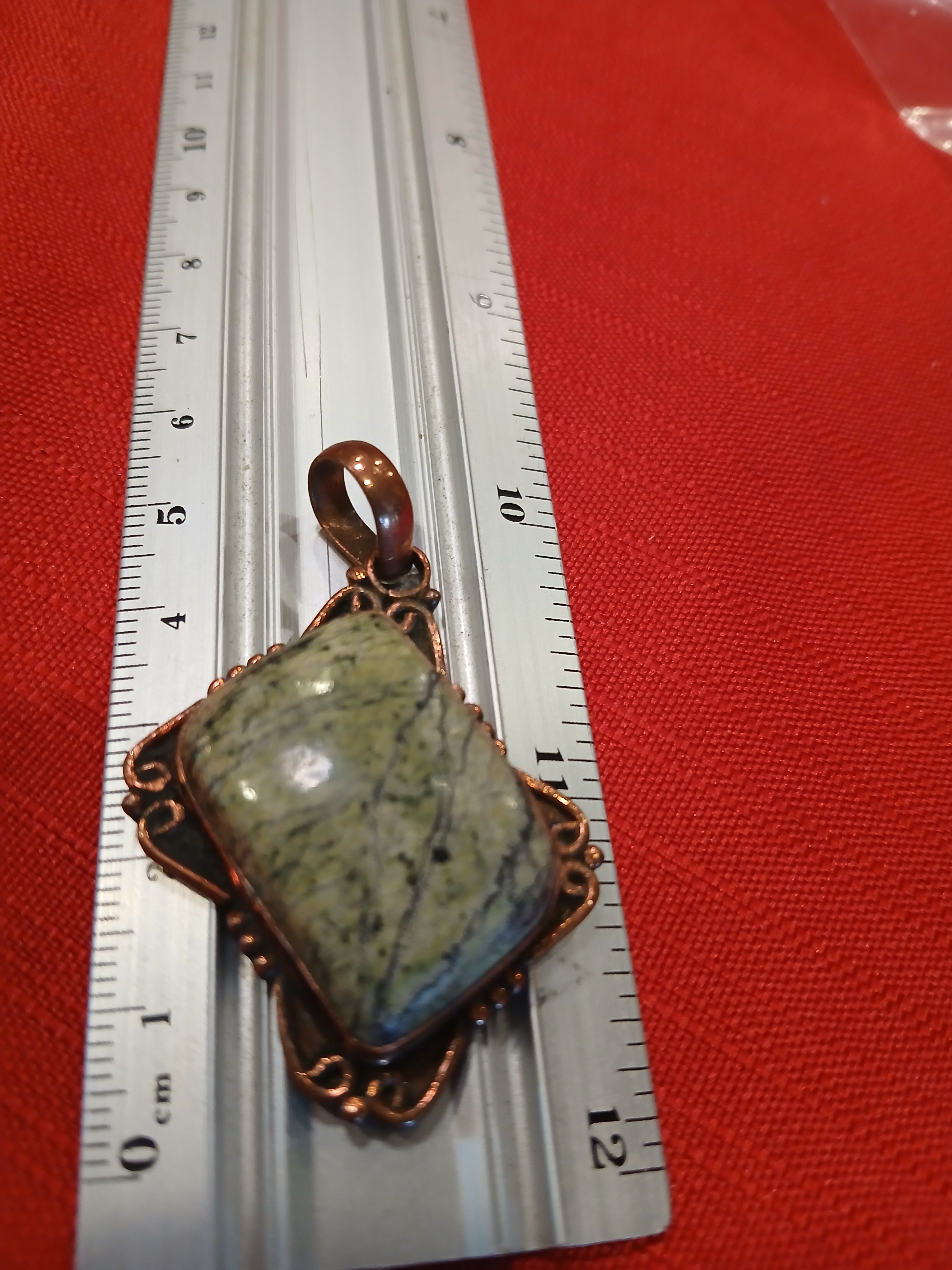 Pendants and necklaces