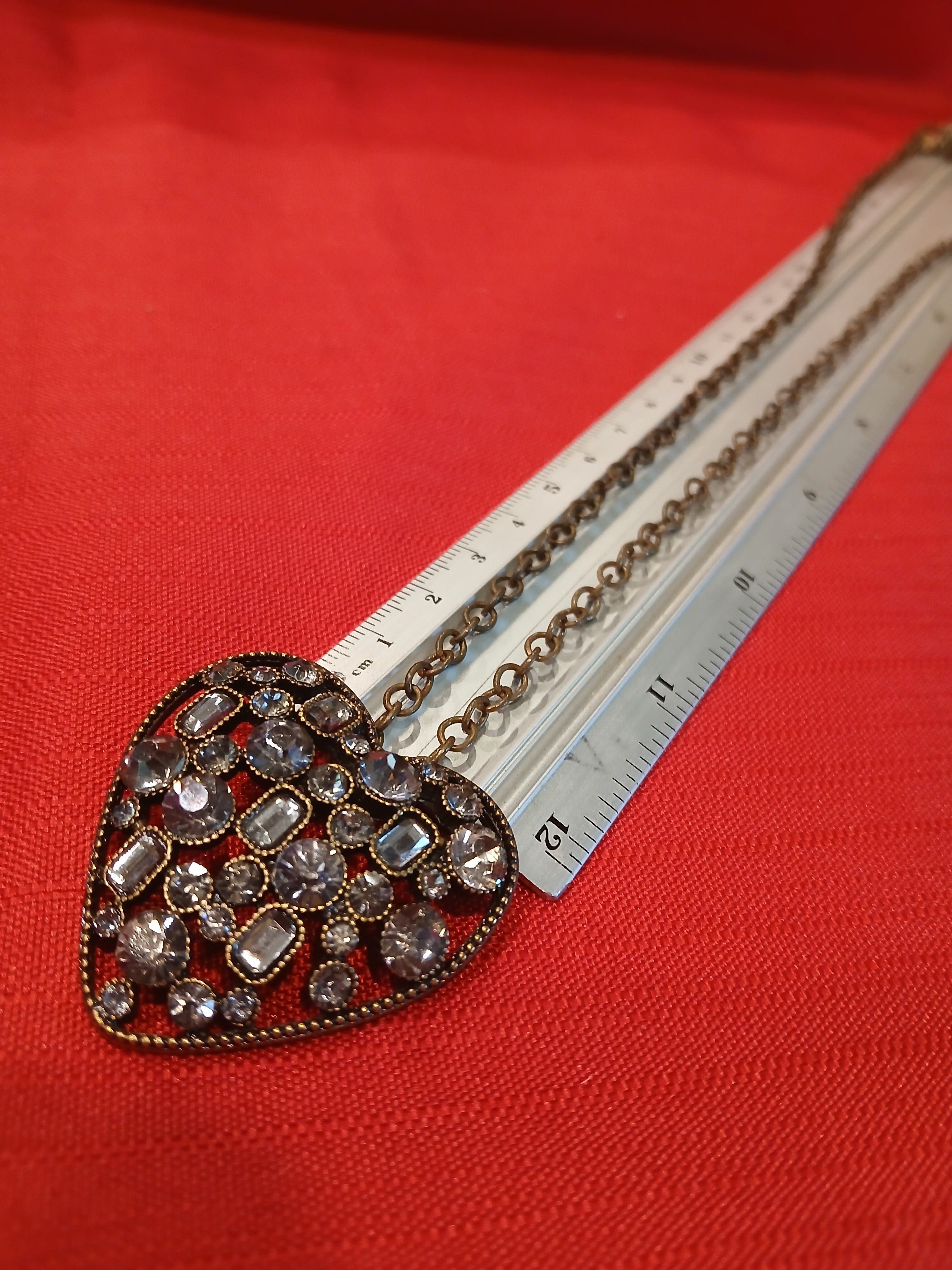 Pendants and necklaces